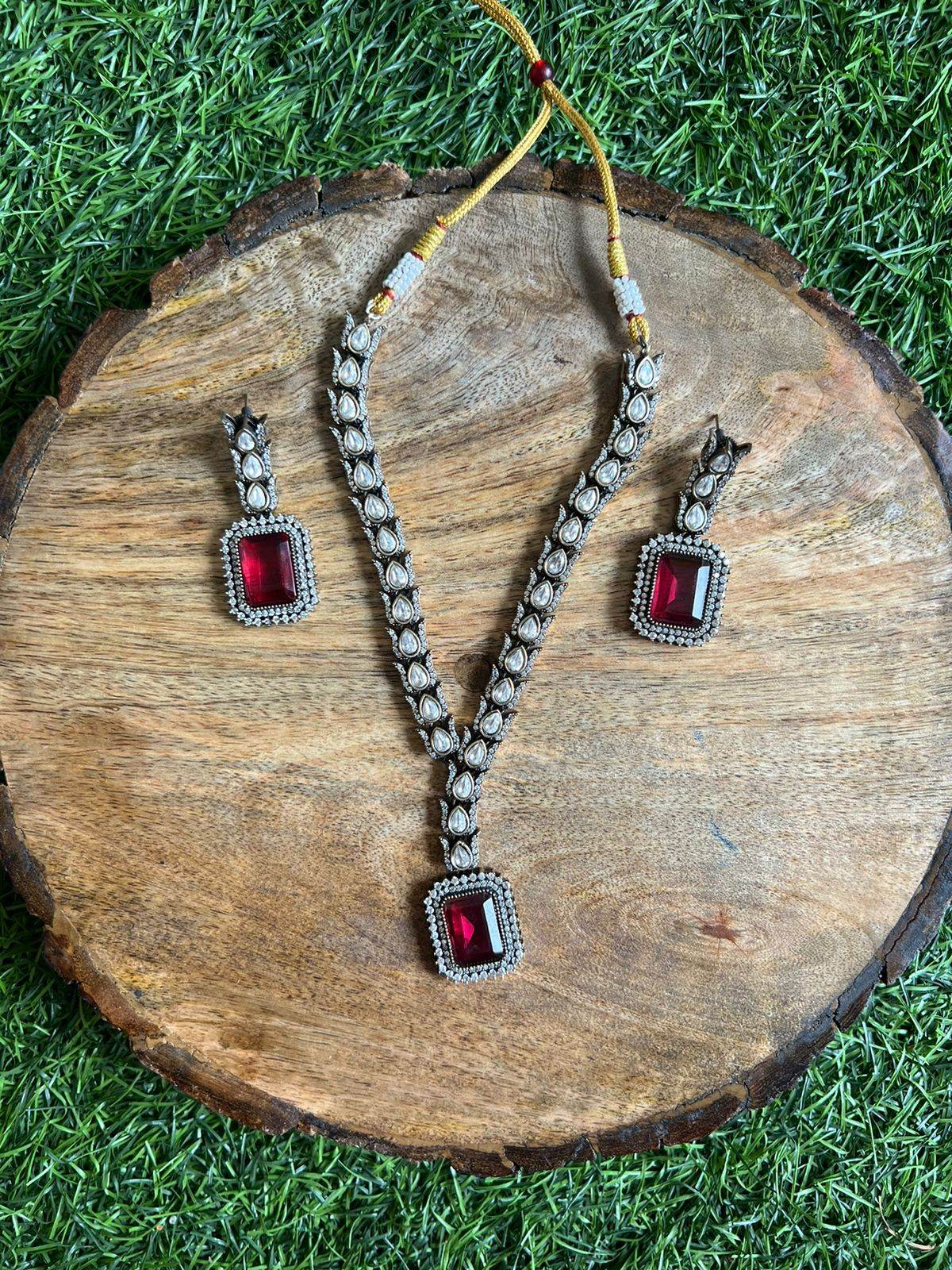 The Crimson Cascade Diamond Set - KraftKarat