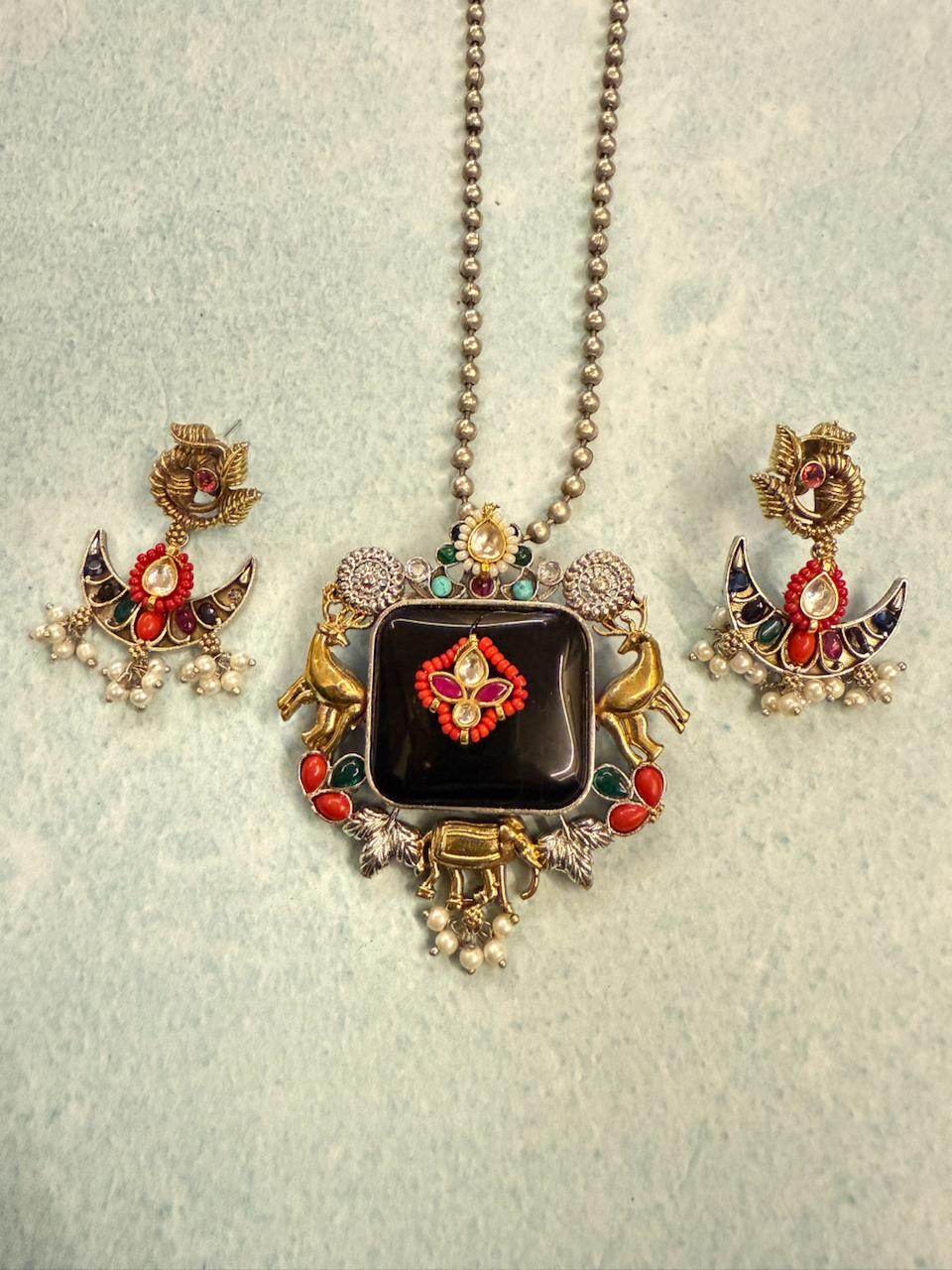 Majestic Wildlife Pendant Set - KraftKarat